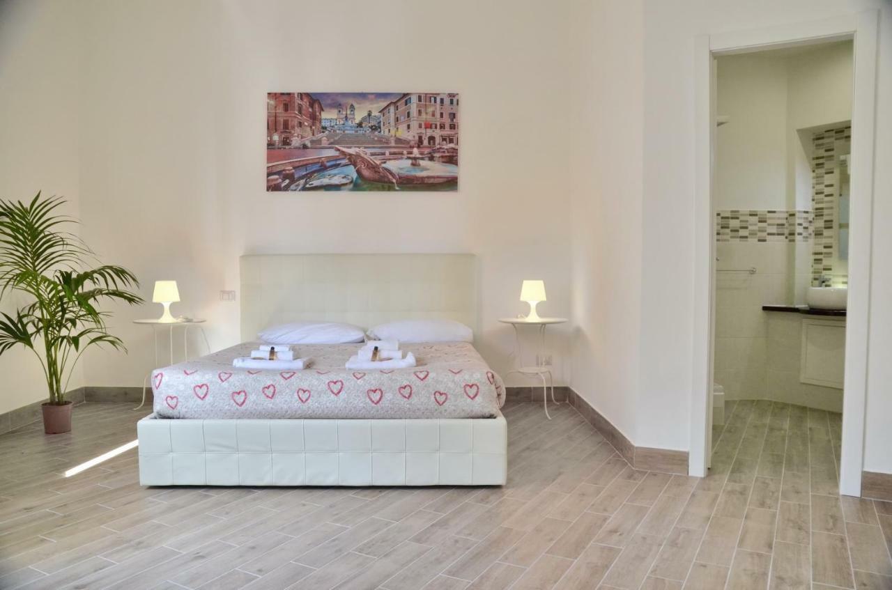 Domitilla - Luxury Apartment In The Heart Of โรม ภายนอก รูปภาพ